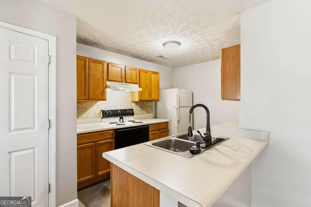 5559 Strathmoor Manor Circle Lithonia GA 30058