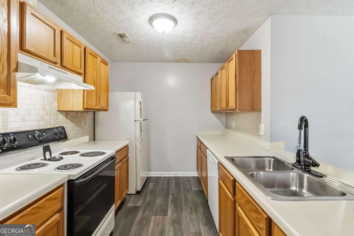 5559 Strathmoor Manor Circle Lithonia GA 30058