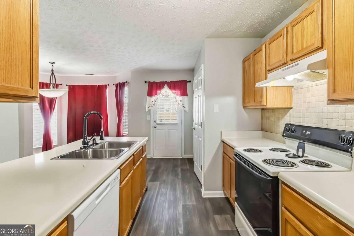 5559 Strathmoor Manor Circle Lithonia GA 30058
