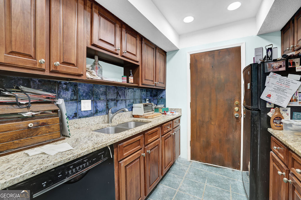 6851 Roswell Road Sandy Springs GA 30328