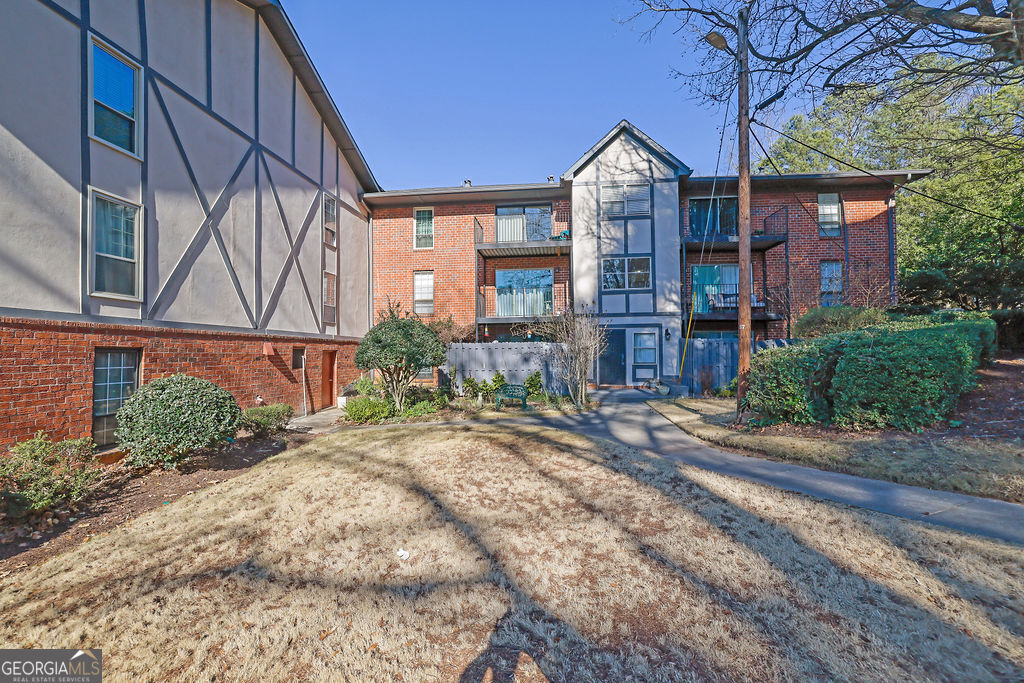 6851 Roswell Road Sandy Springs GA 30328