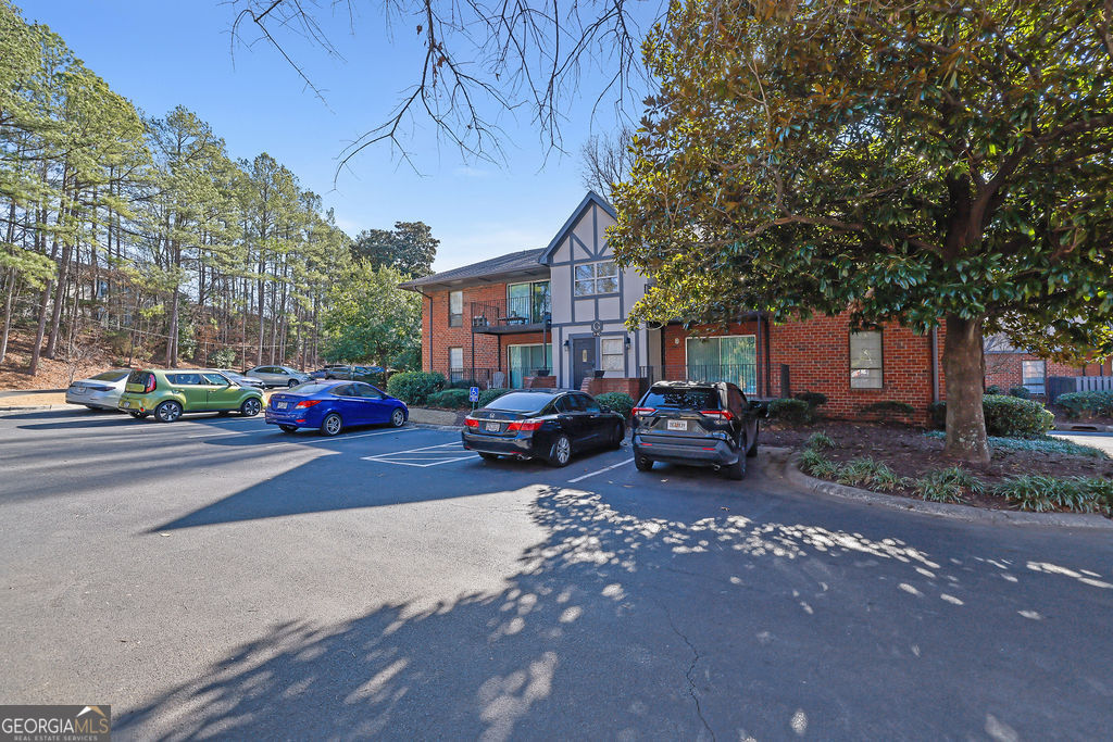 6851 Roswell Road Sandy Springs GA 30328
