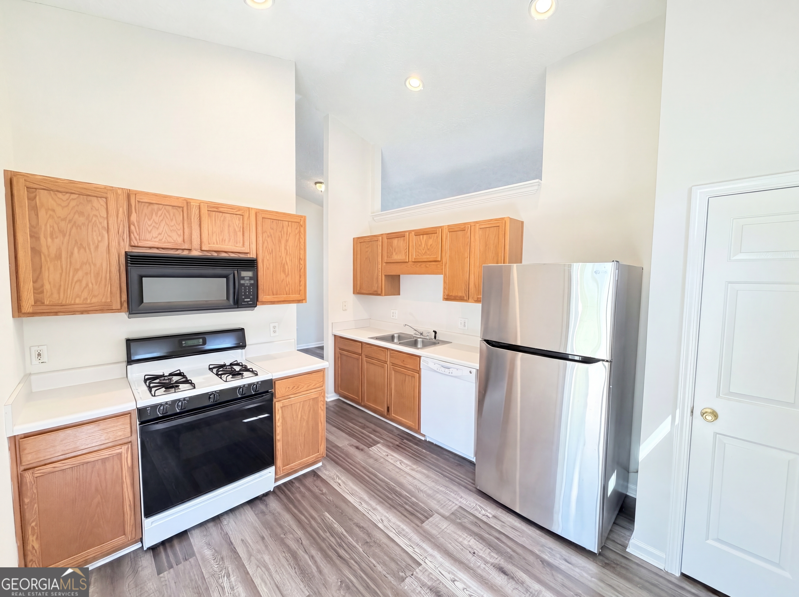 503 Oakleaf Court Acworth GA 30102