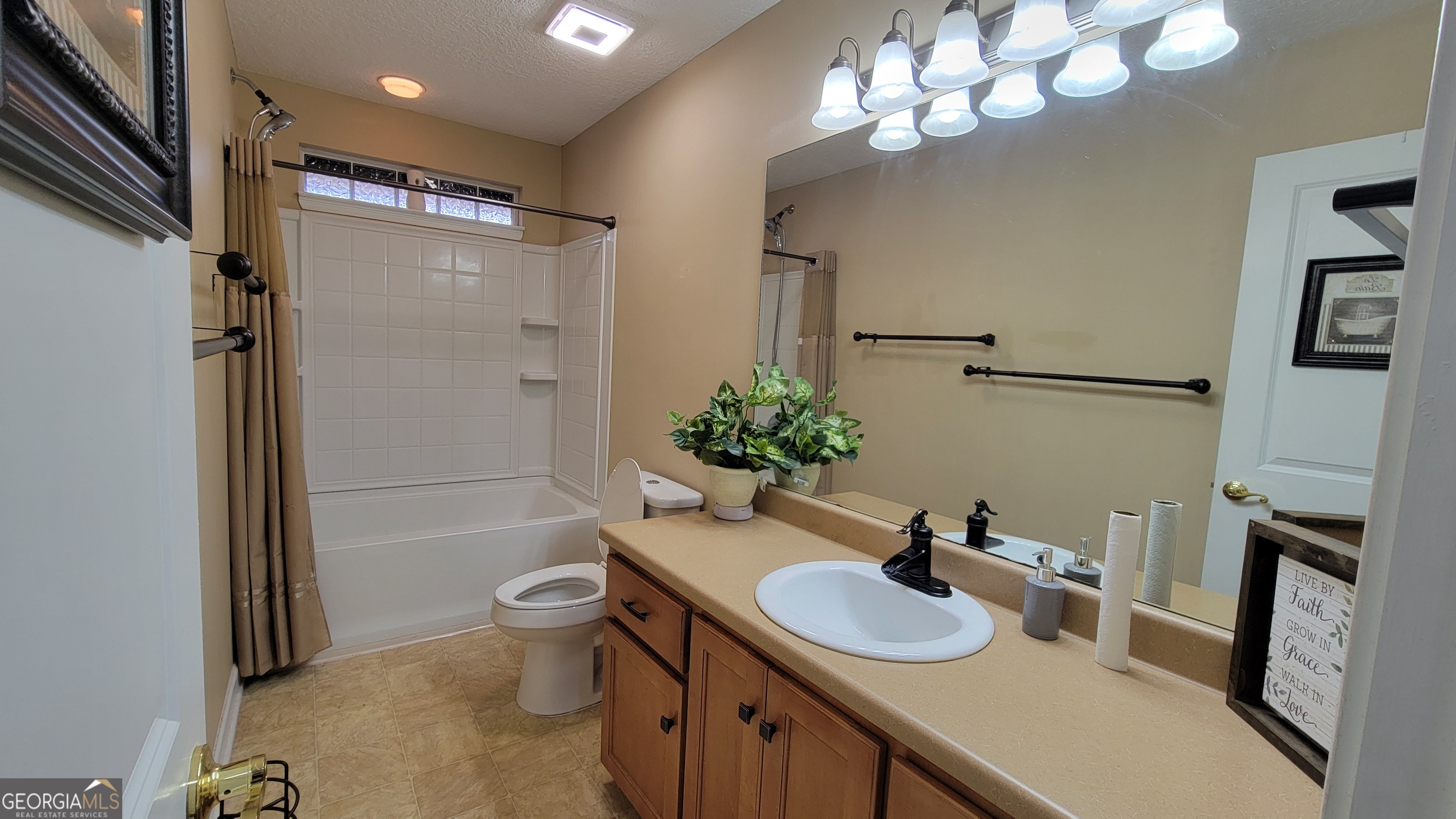 51 Lachlan Lane Midway GA 31320