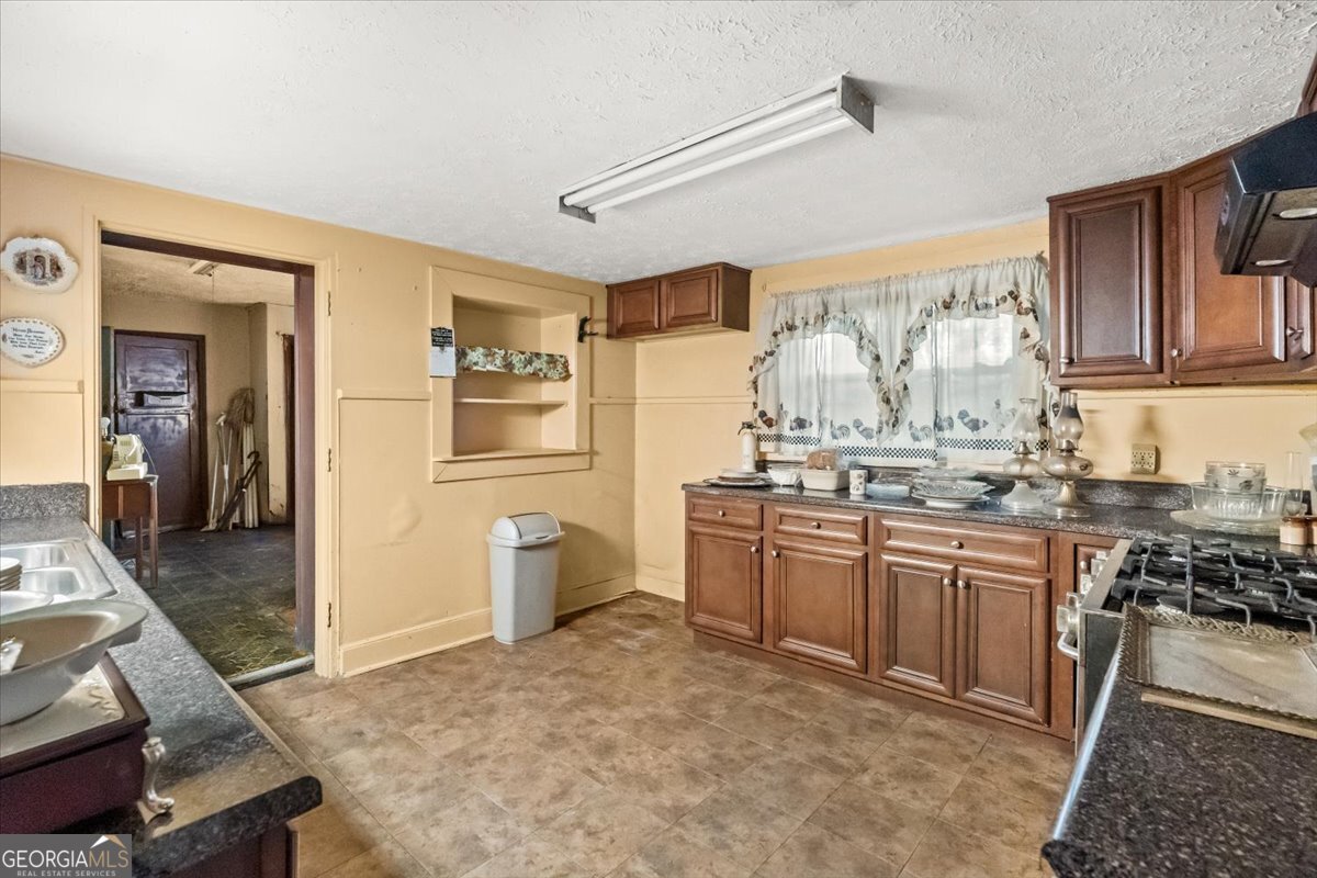2706 Burton Road SW Atlanta GA 30311