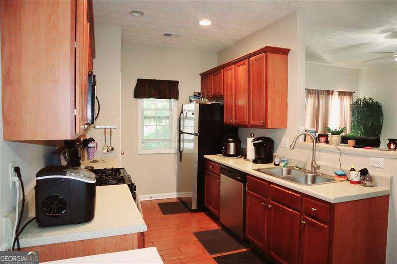 789 Celeste Lane SW Atlanta GA 30331