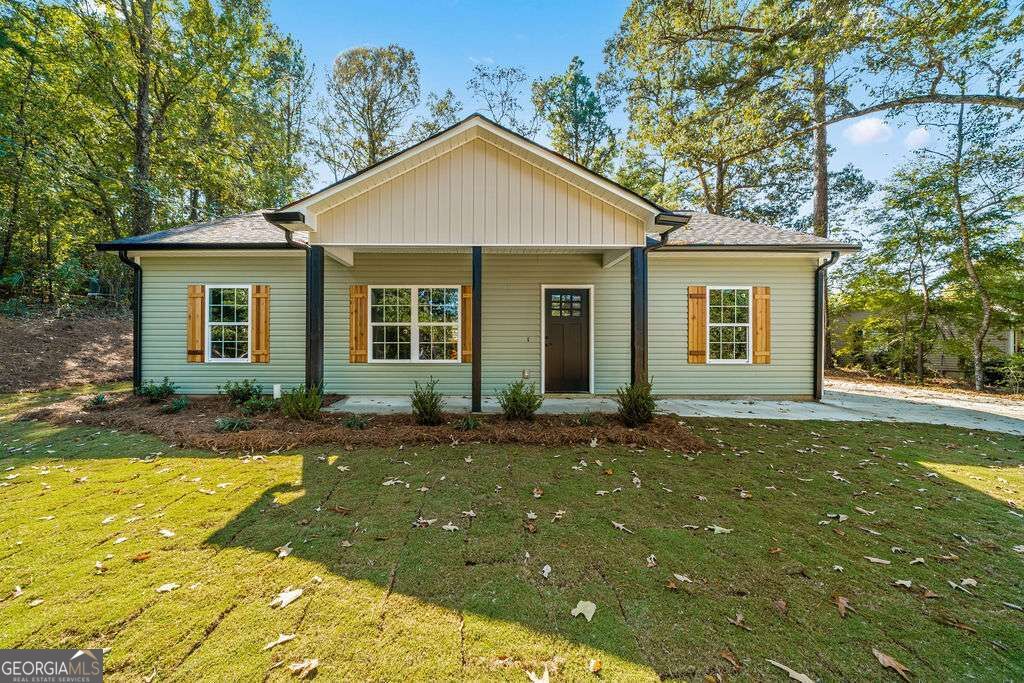 652 Harris Circle Cedartown GA 30125