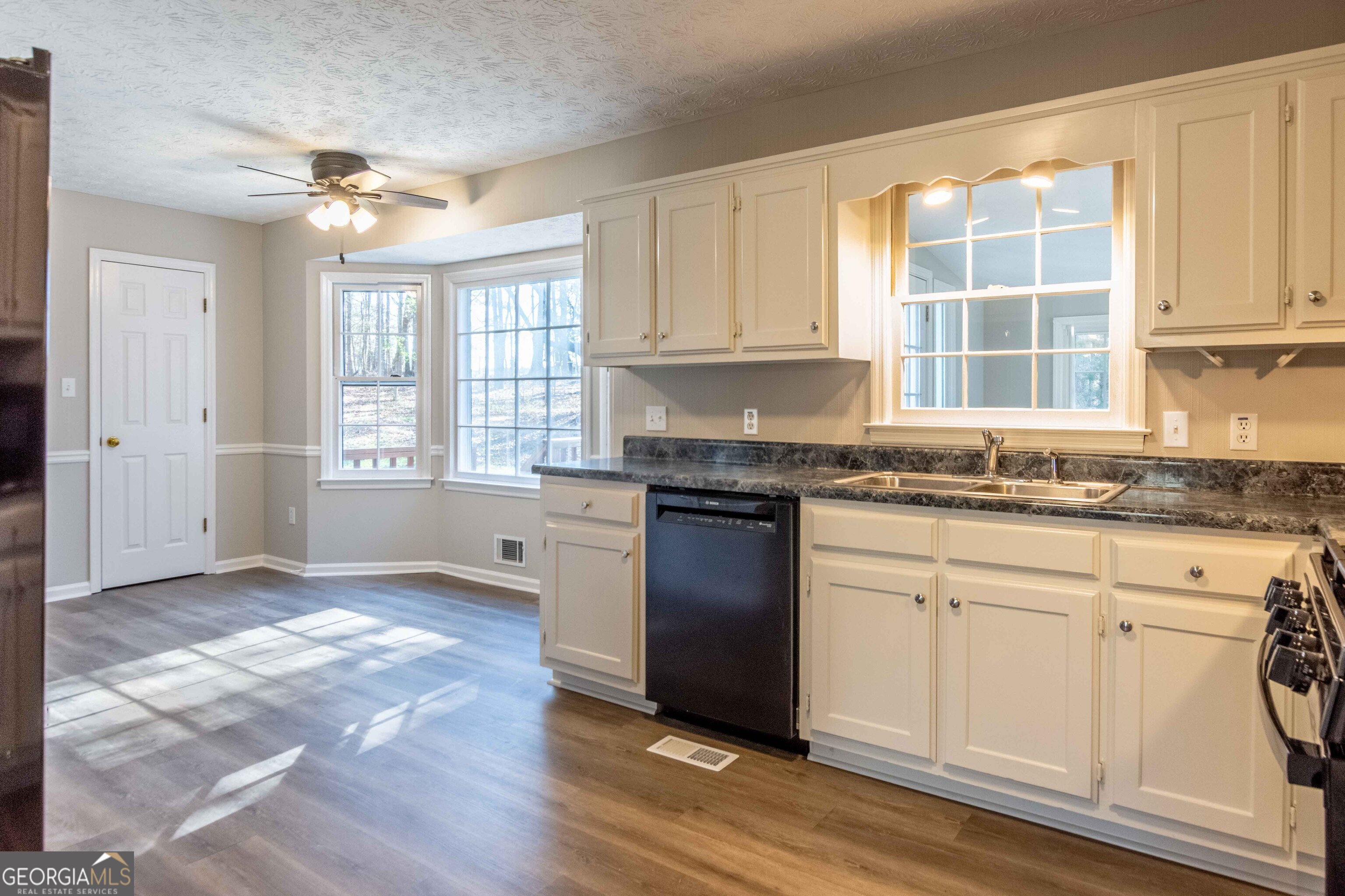 4204 Logans Bluff Loganville GA 30052