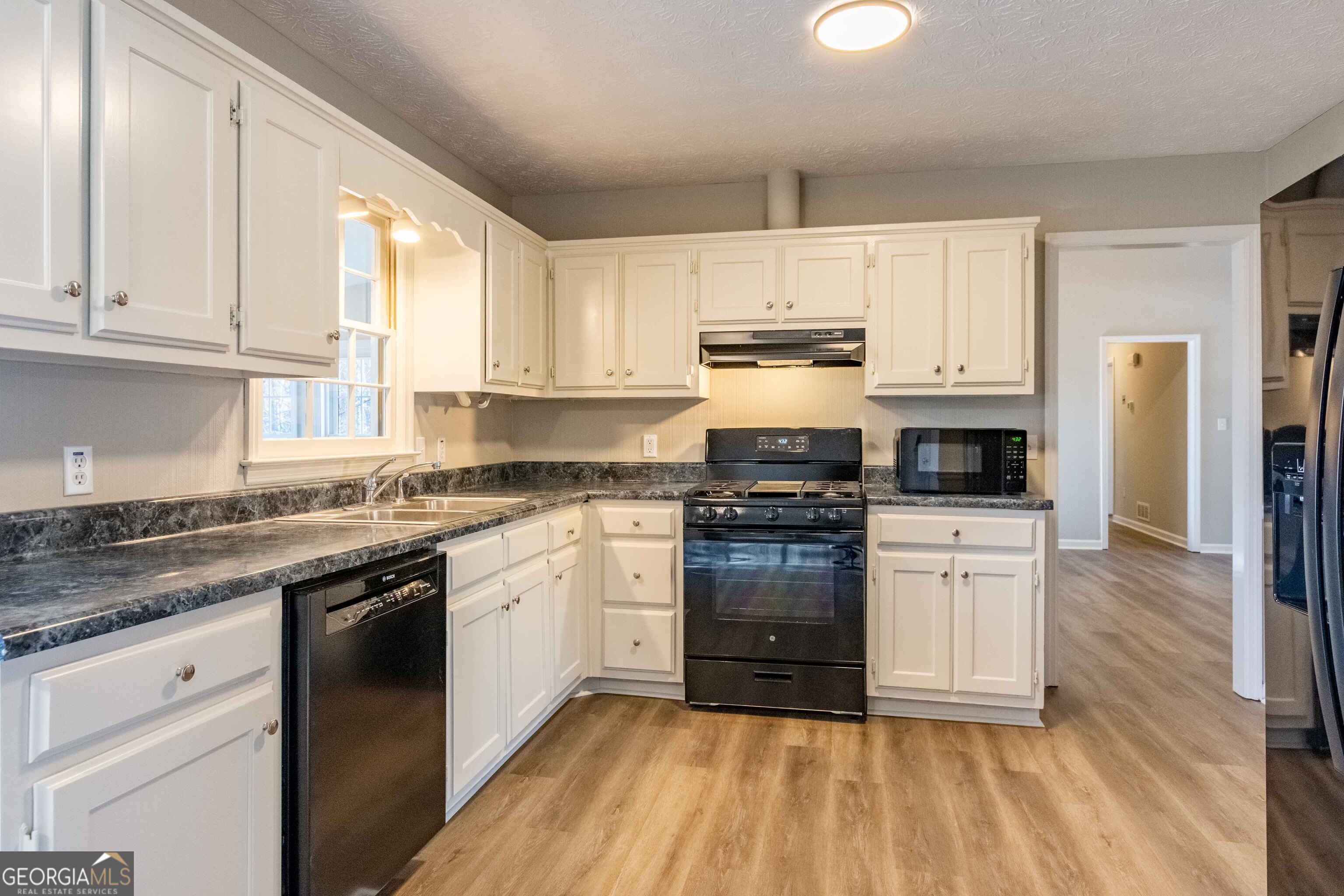 4204 Logans Bluff Loganville GA 30052
