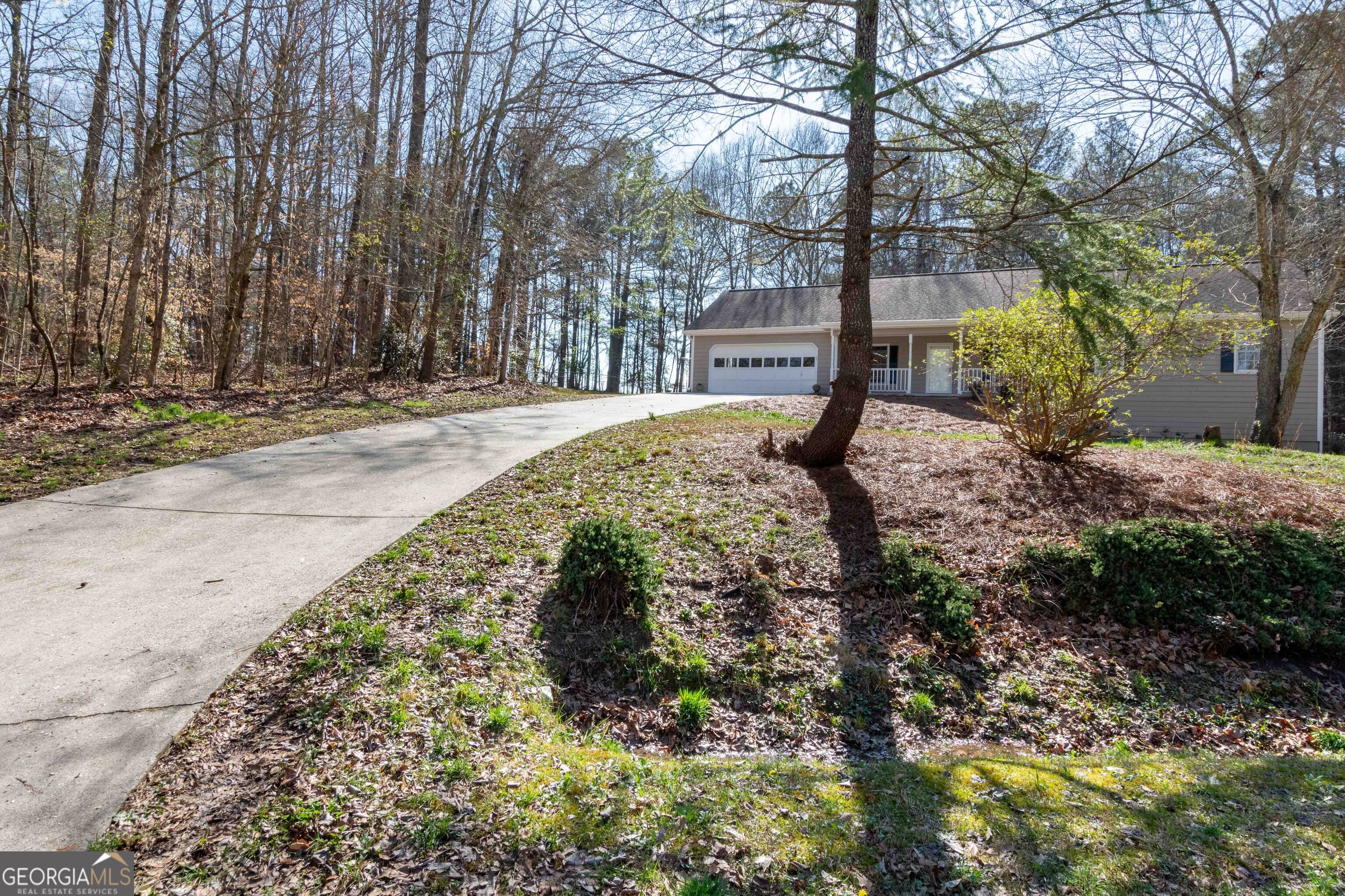 4204 Logans Bluff Loganville GA 30052
