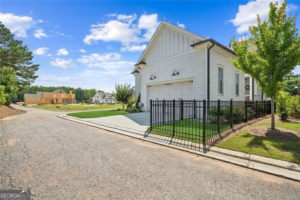 1057 Crossroads Trail Milton GA 30004
