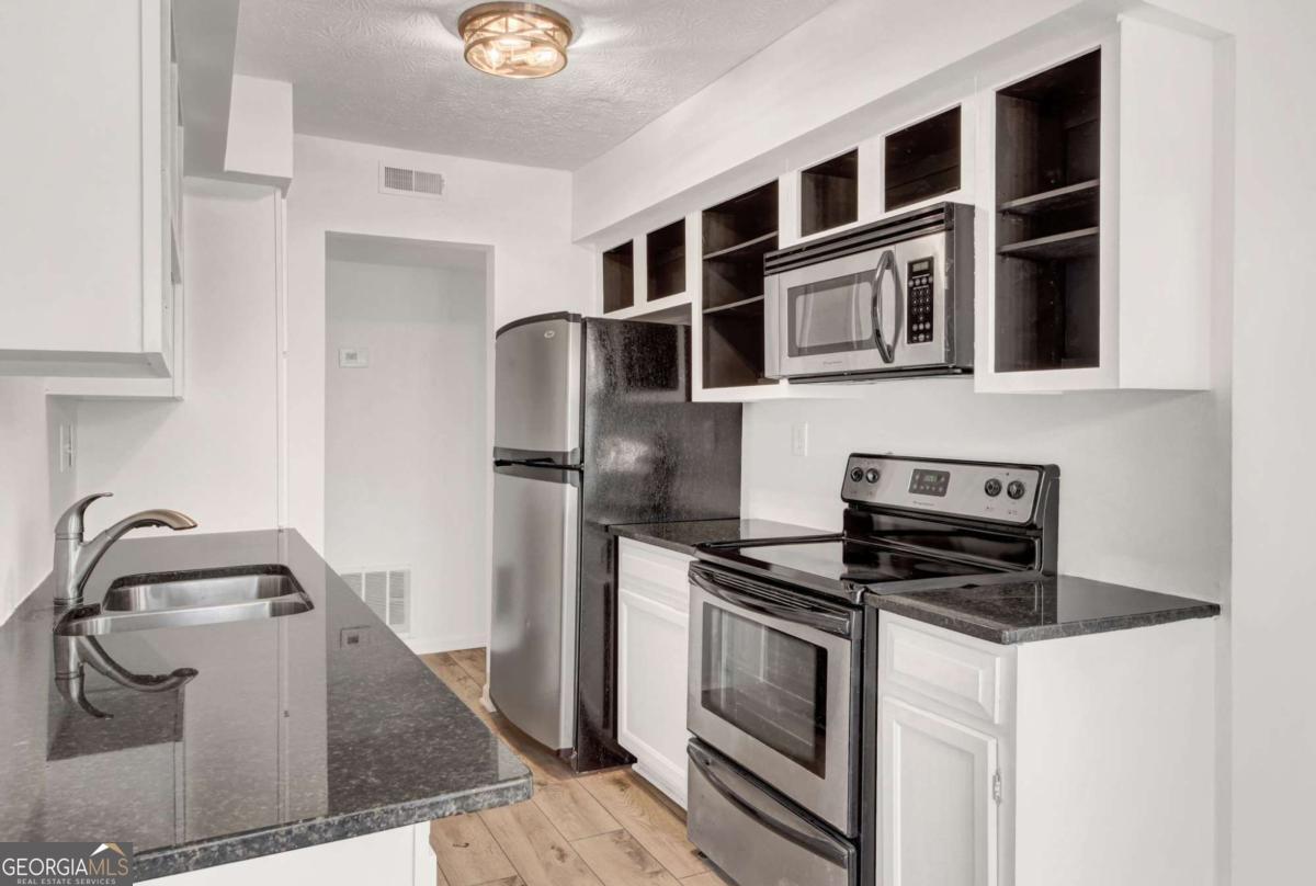702 Glenleaf Drive Peachtree Corners GA 30092