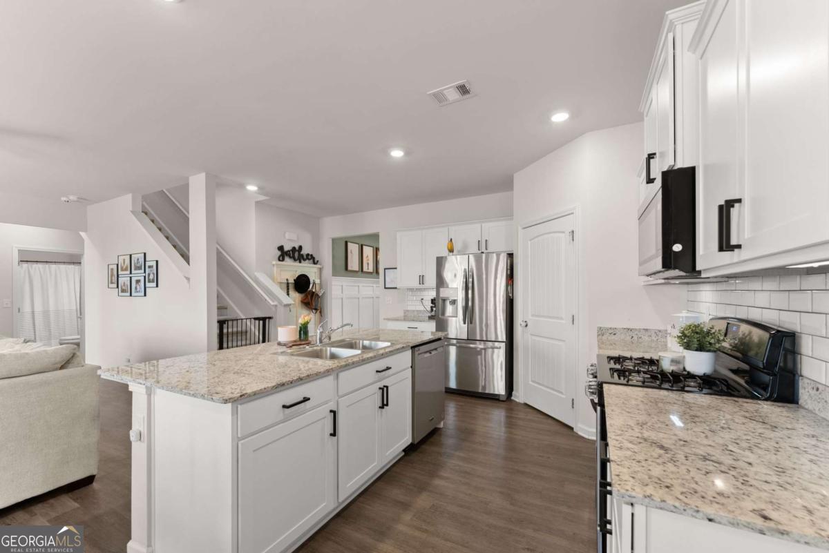 5549 Barberry Avenue Oakwood GA 30566