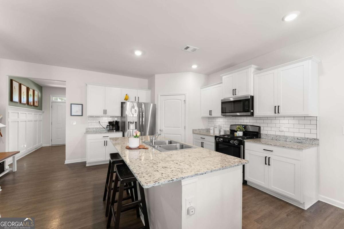 5549 Barberry Avenue Oakwood GA 30566