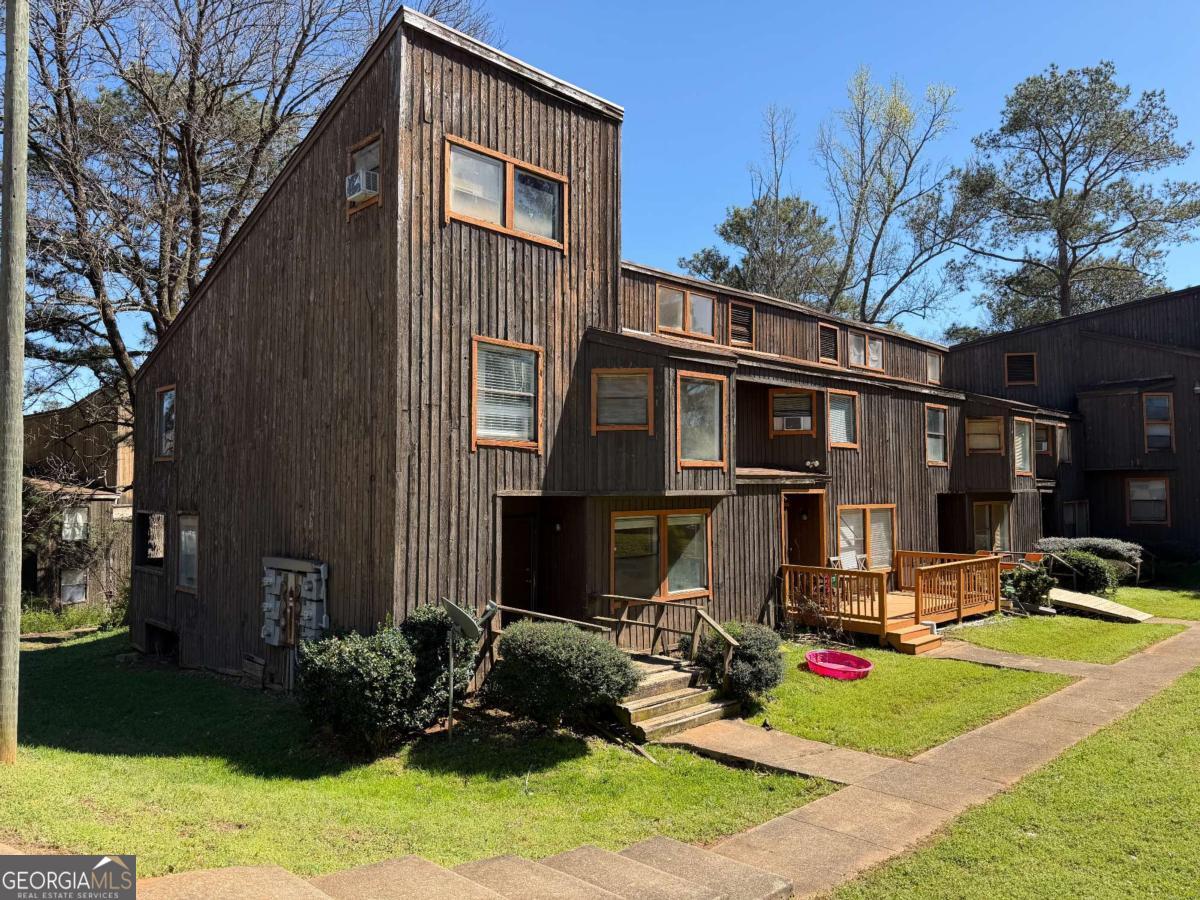 2764 Shellbark Road Decatur GA 30035