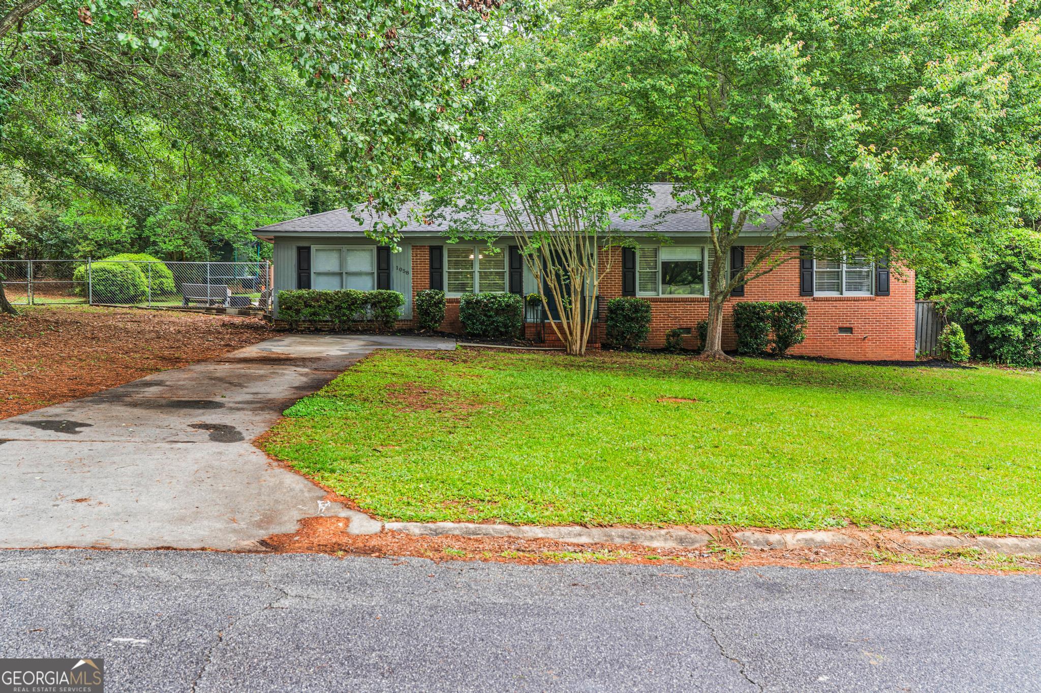 1058 S Pine Knoll Macon GA 31204