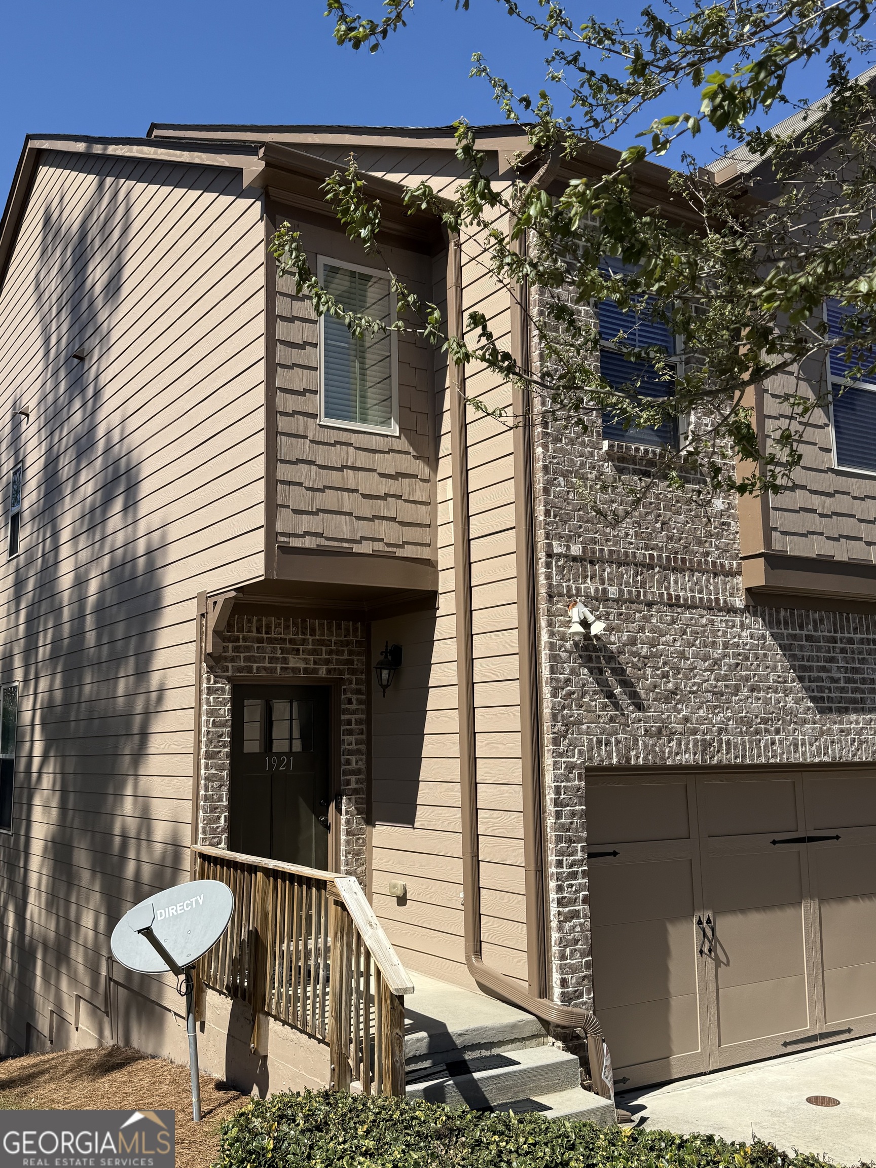 1921 Paxton Ridge Court Lilburn GA 30047