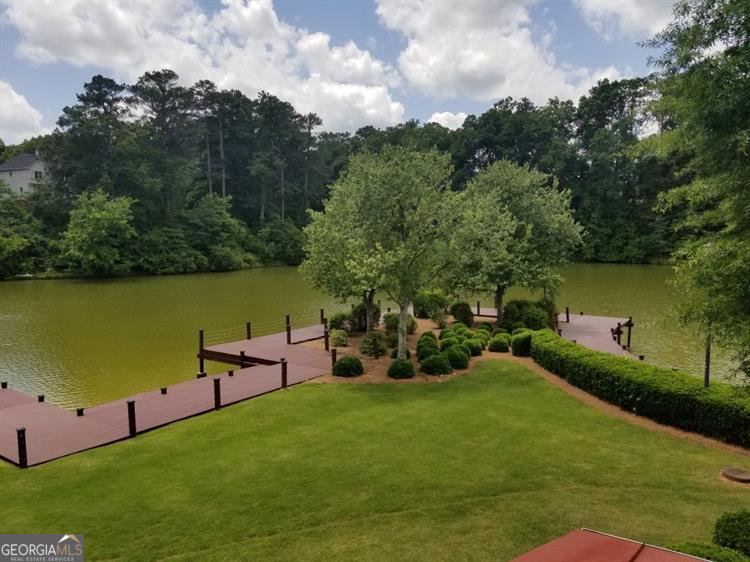 215 Highview Trace Fayetteville GA 30215