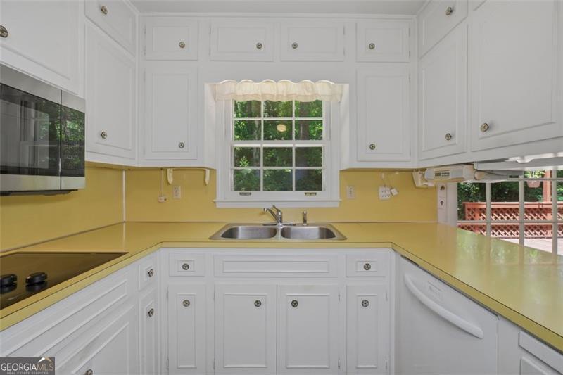 92 Brandon Ridge Drive Sandy Springs GA 30328