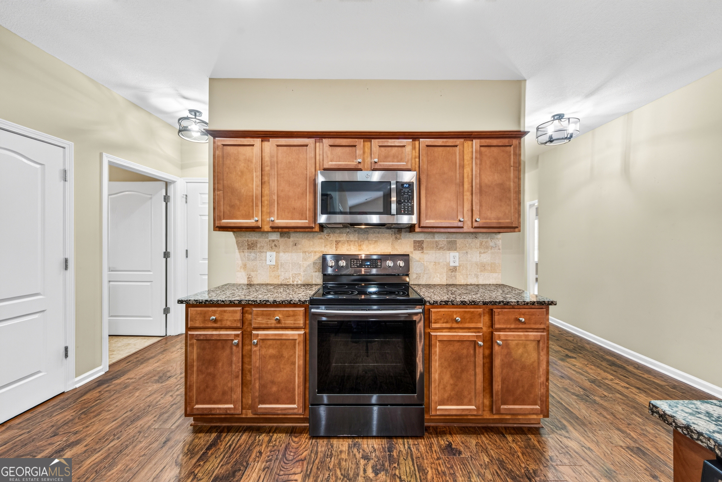 305 Victory Circle Commerce GA 30529