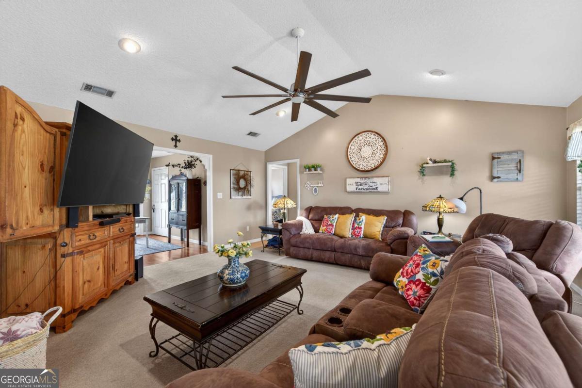 142 Lloyd Drive Jesup GA 31545