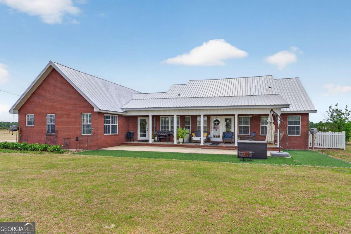 142 Lloyd Drive Jesup GA 31545