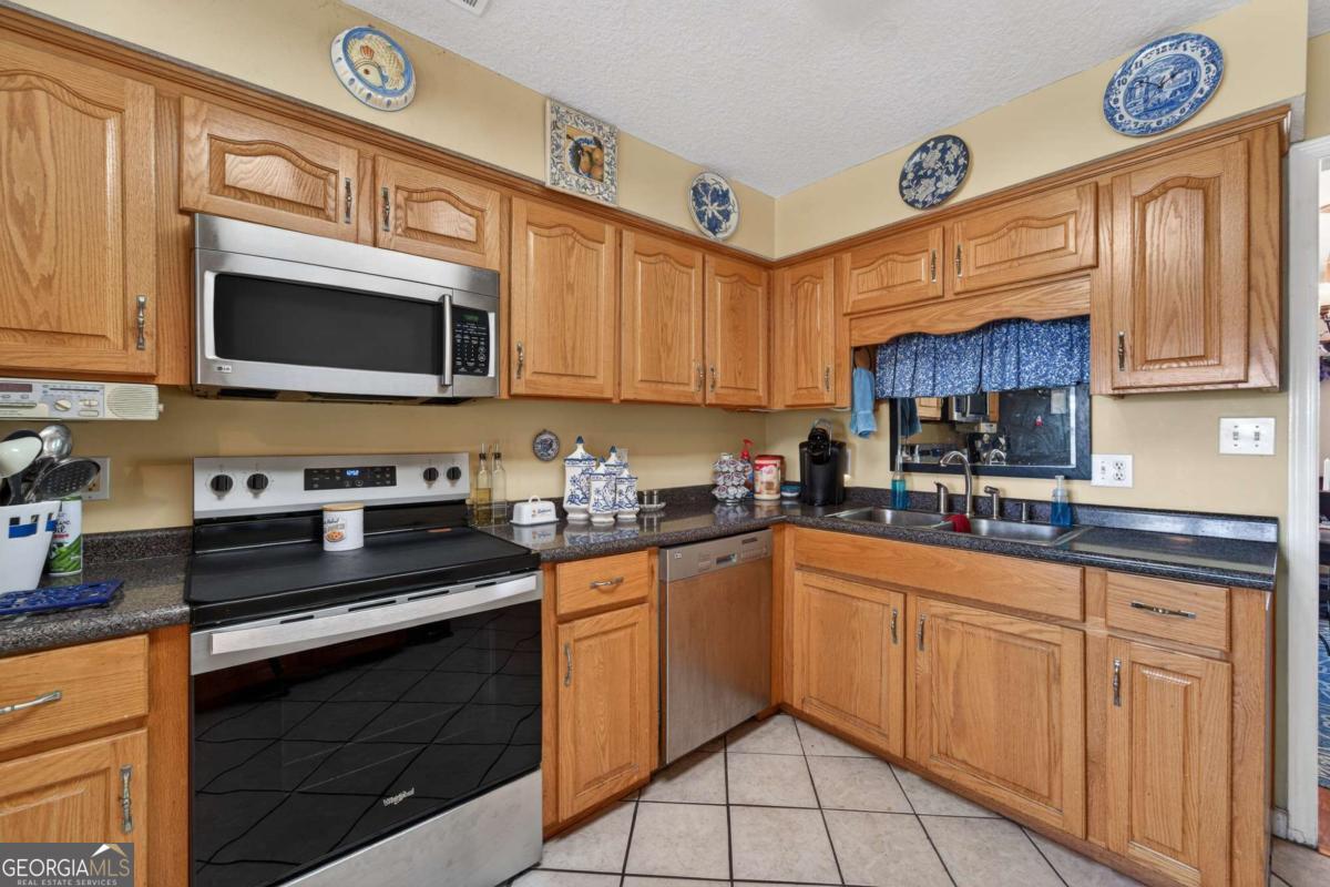 142 Lloyd Drive Jesup GA 31545