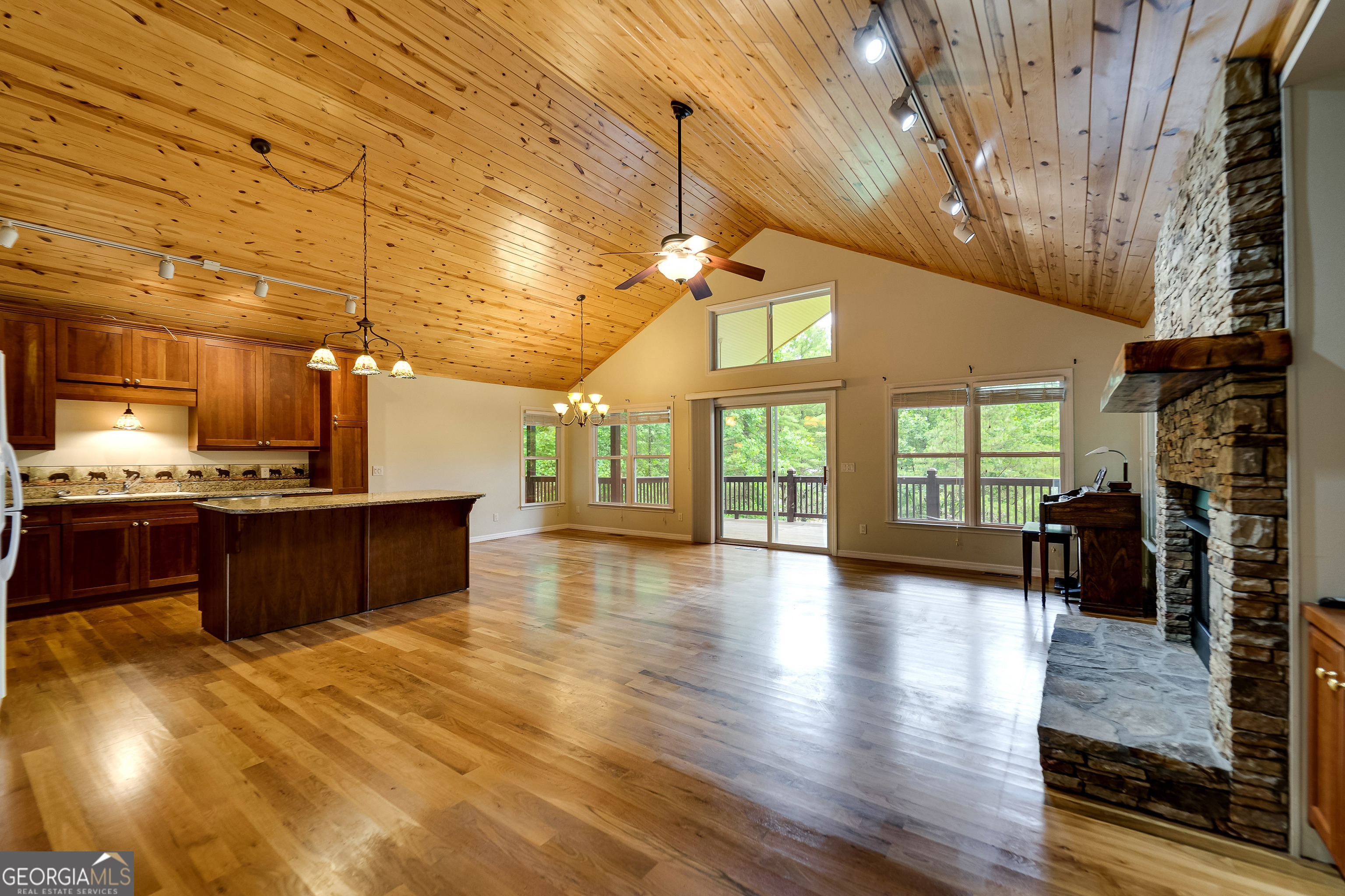29/55 Cool Spring Lane Clayton GA 30525