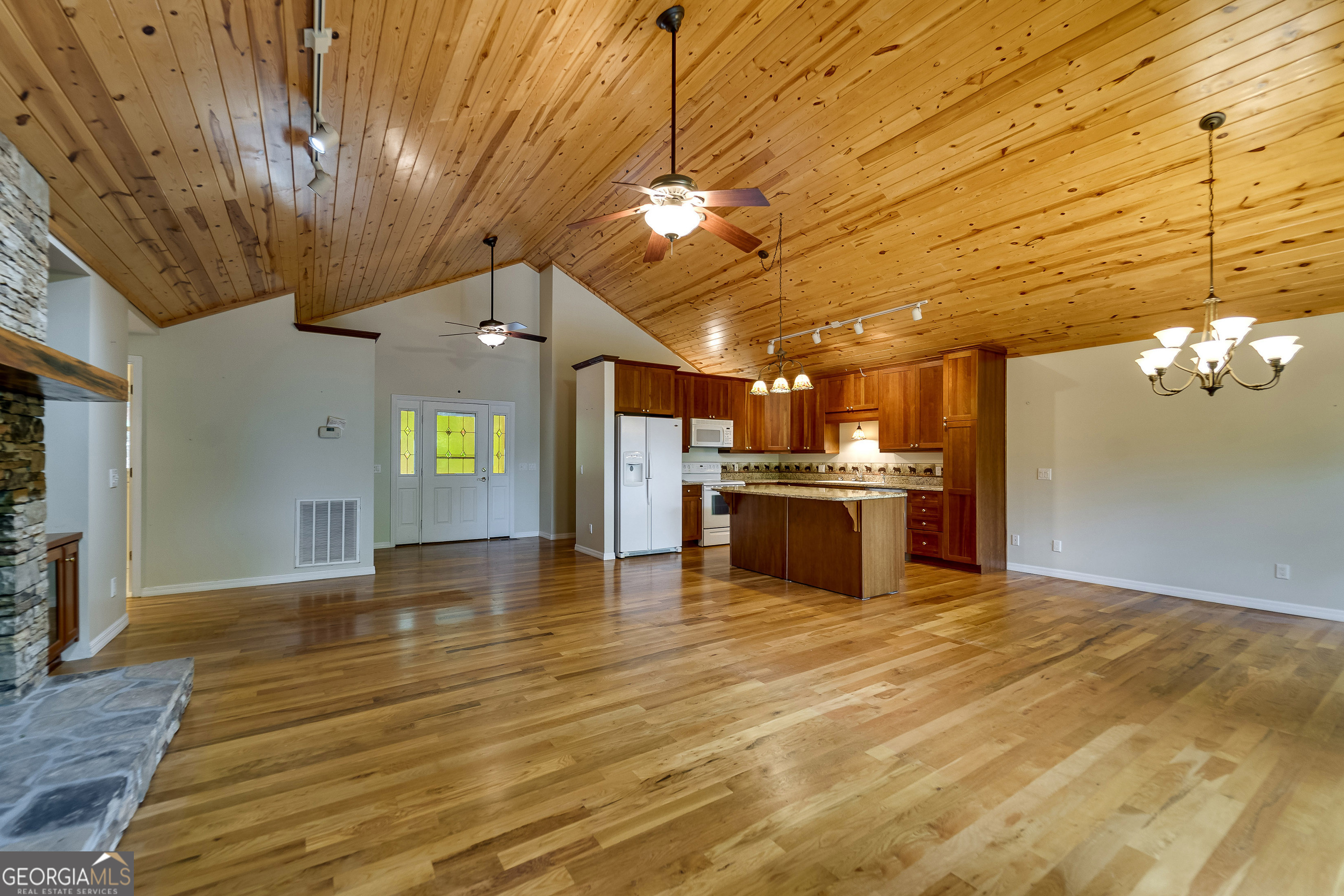 29/55 Cool Spring Lane Clayton GA 30525