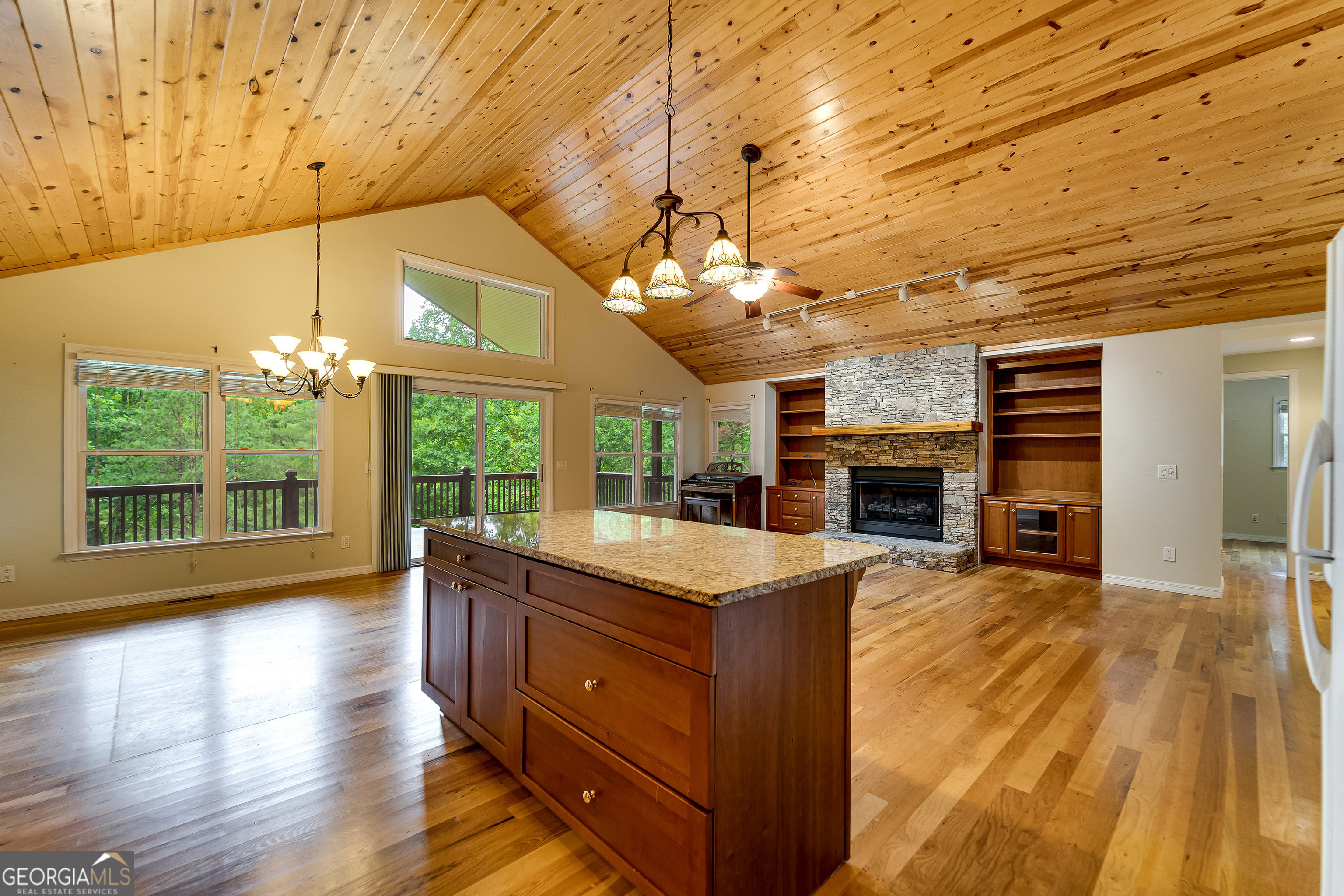 29/55 Cool Spring Lane Clayton GA 30525