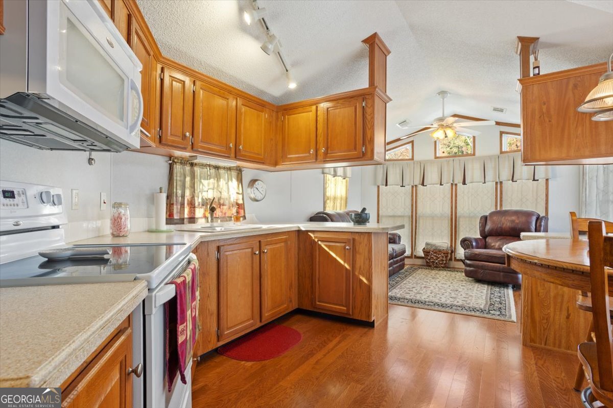 130 Creekview Drive Cleveland GA 30528