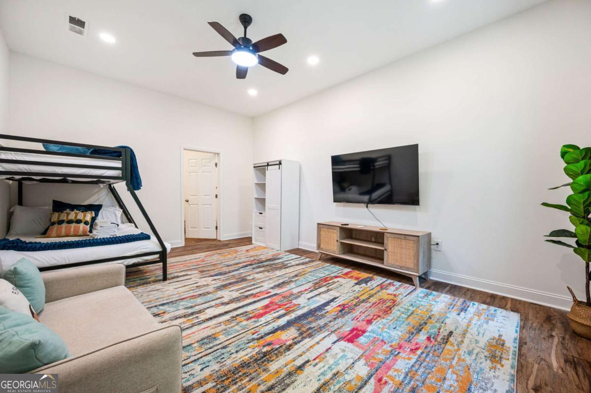 2199 Collins Drive NW Atlanta GA 30318