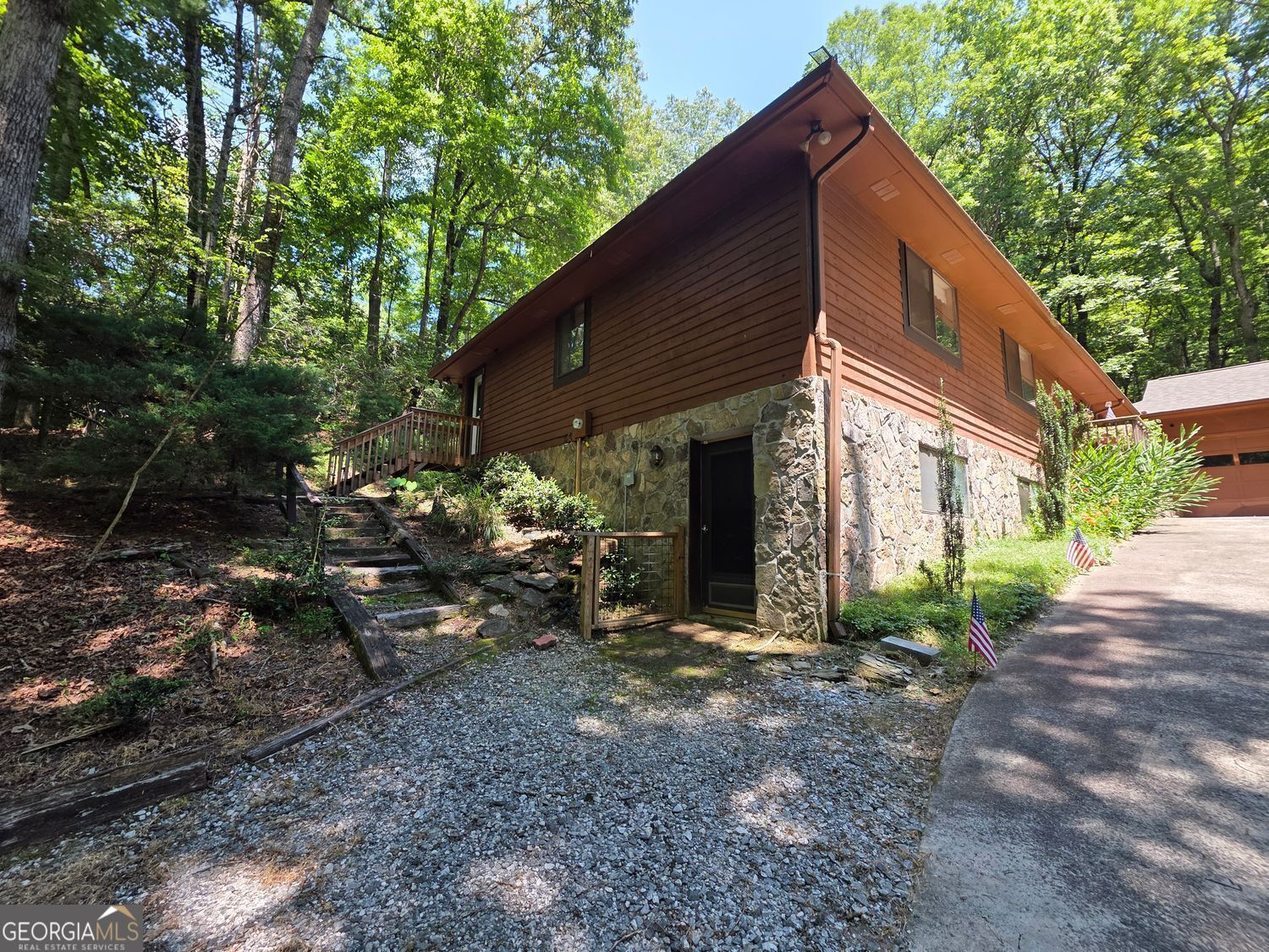 231 Laurelwood Sautee Nacoochee GA 30571