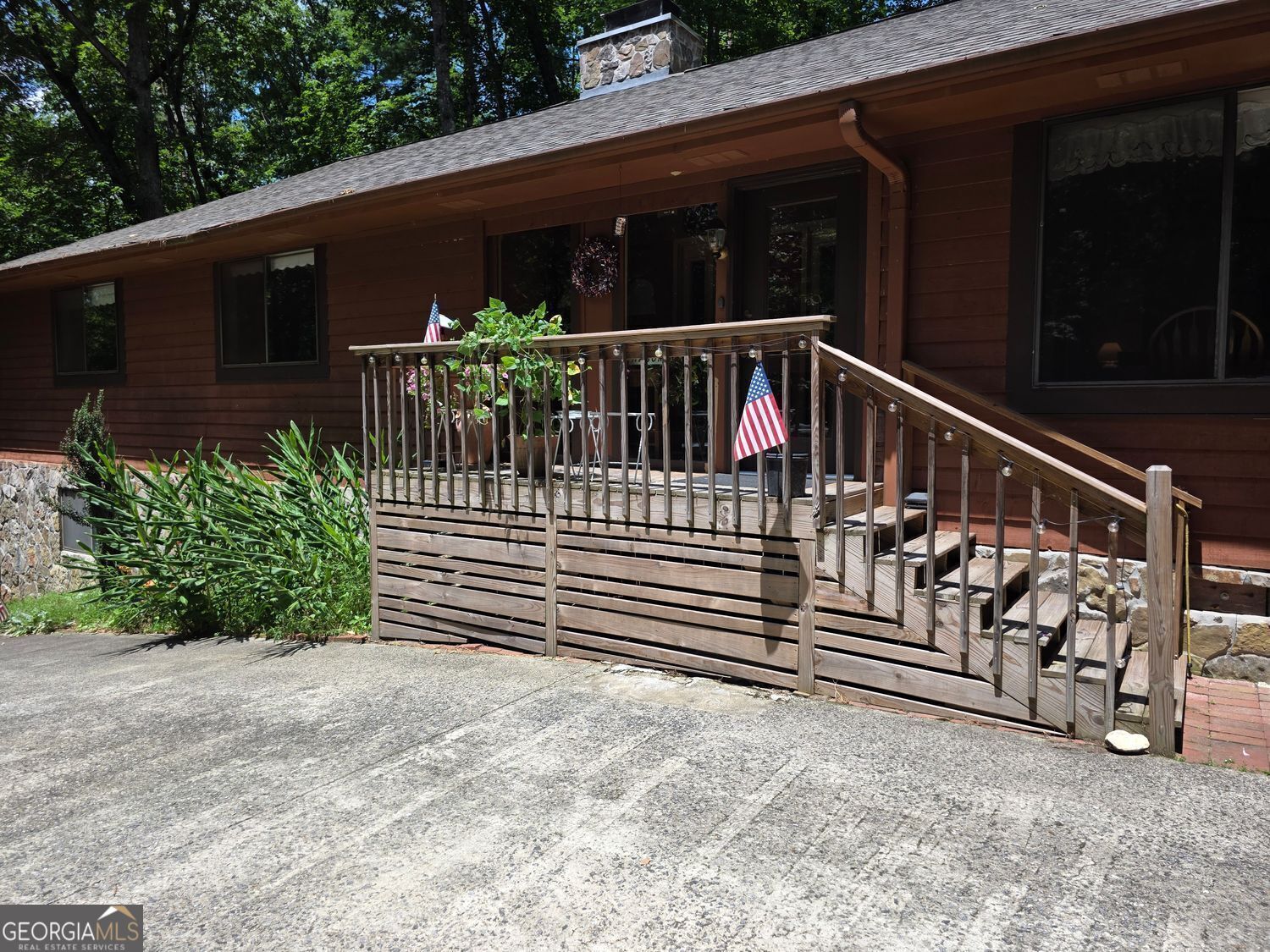 231 Laurelwood Sautee Nacoochee GA 30571