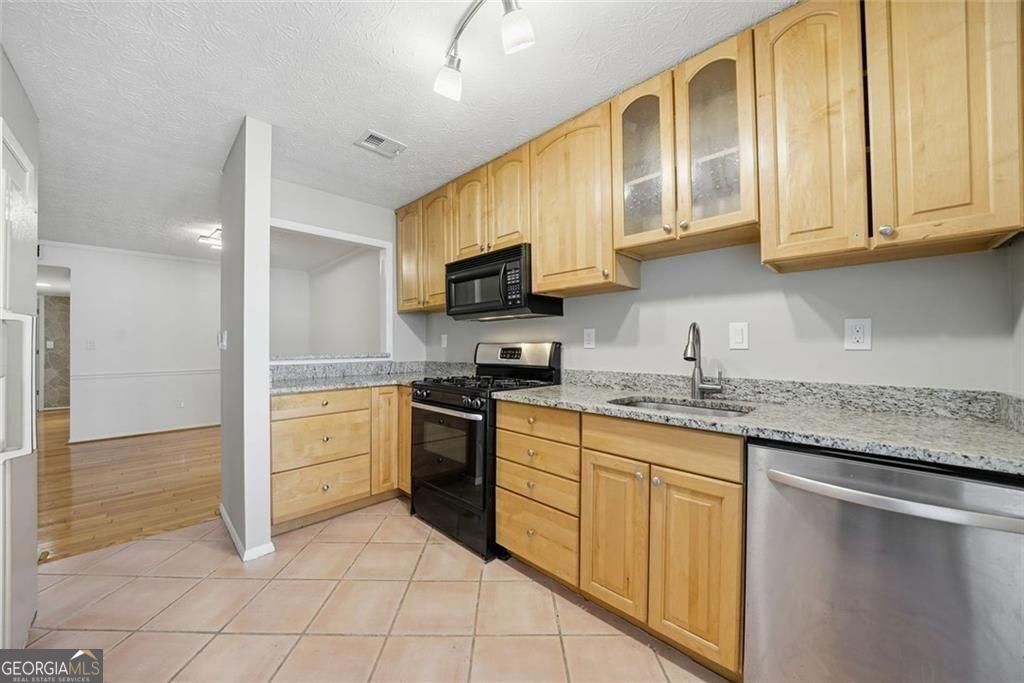 1104 Woodcliff Drive Atlanta GA 30350