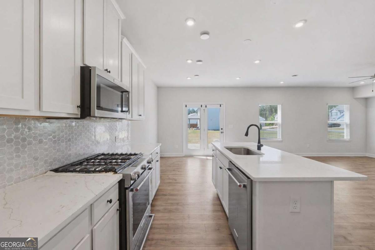 14 Ledgemont Way Acworth GA 30101