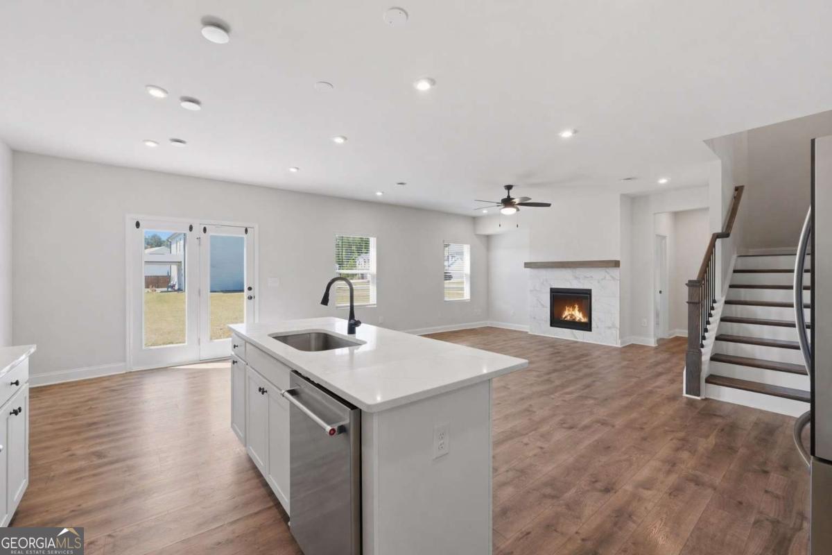 14 Ledgemont Way Acworth GA 30101