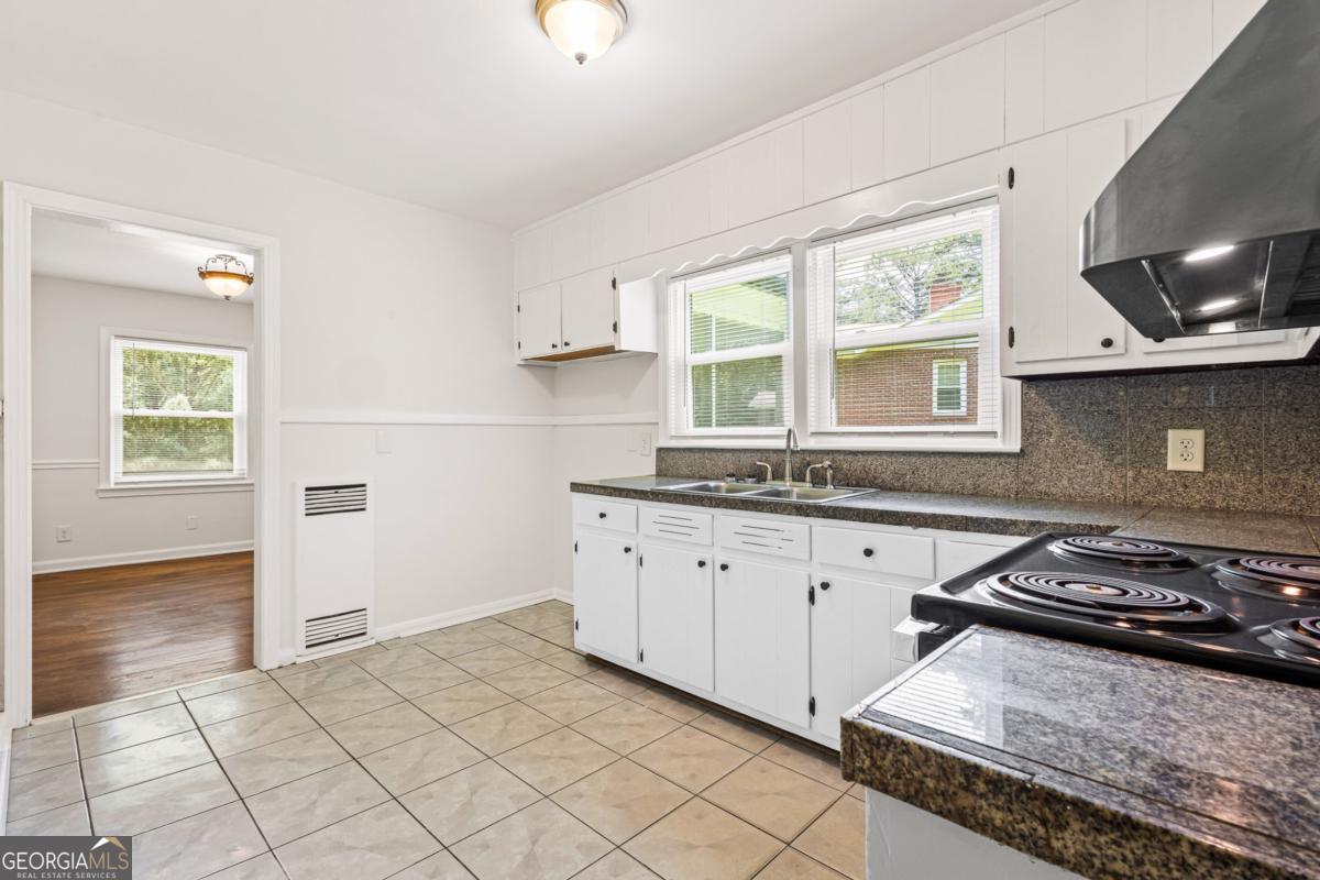 3211 Hollydale Drive SW Atlanta GA 30311