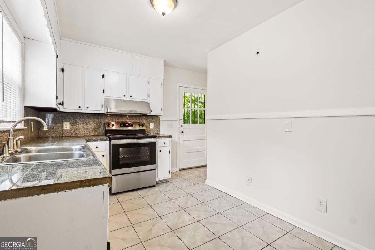 3211 Hollydale Drive SW Atlanta GA 30311