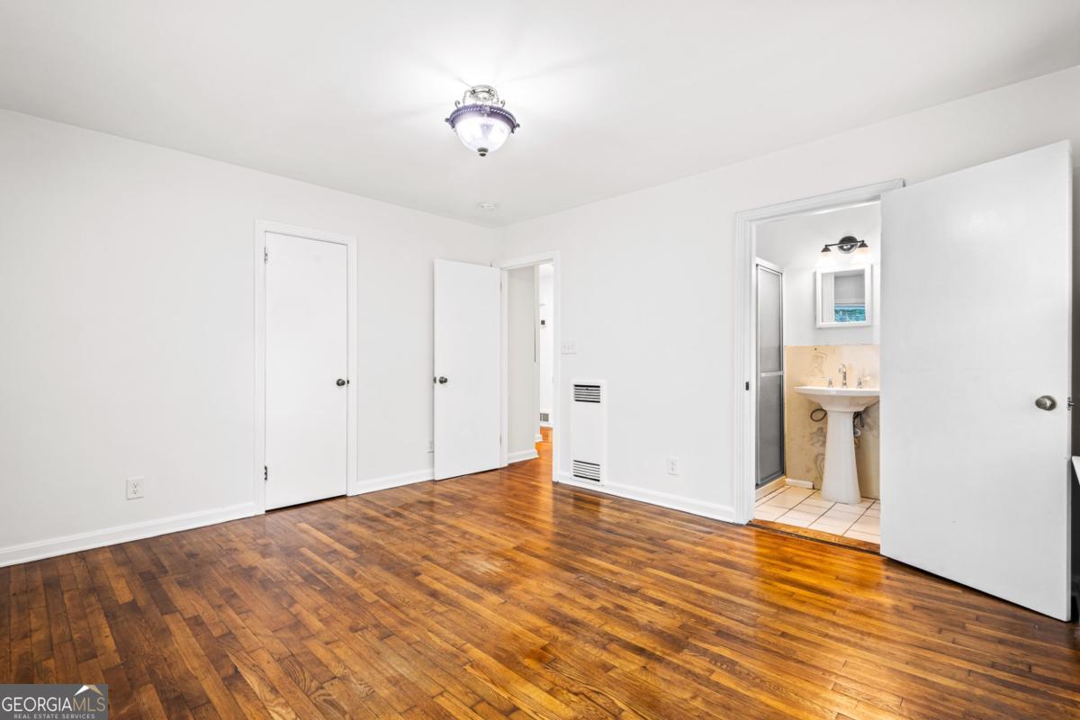 3211 Hollydale Drive SW Atlanta GA 30311