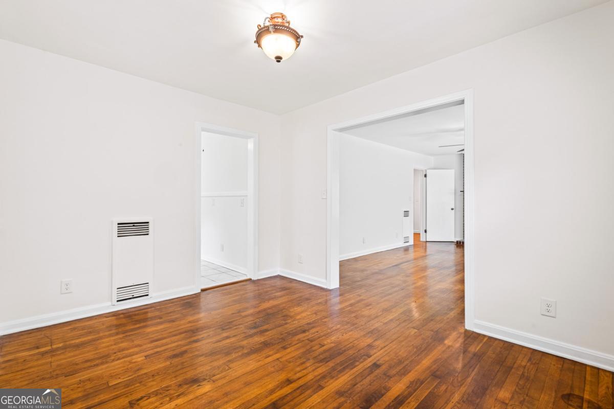 3211 Hollydale Drive SW Atlanta GA 30311