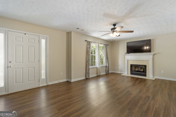 3812 Emperors Cove Snellville GA 30039
