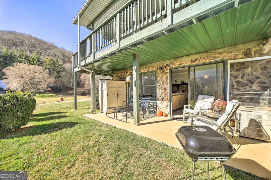30 Spy Glass Circle Unit J Circle Dillard GA 30537
