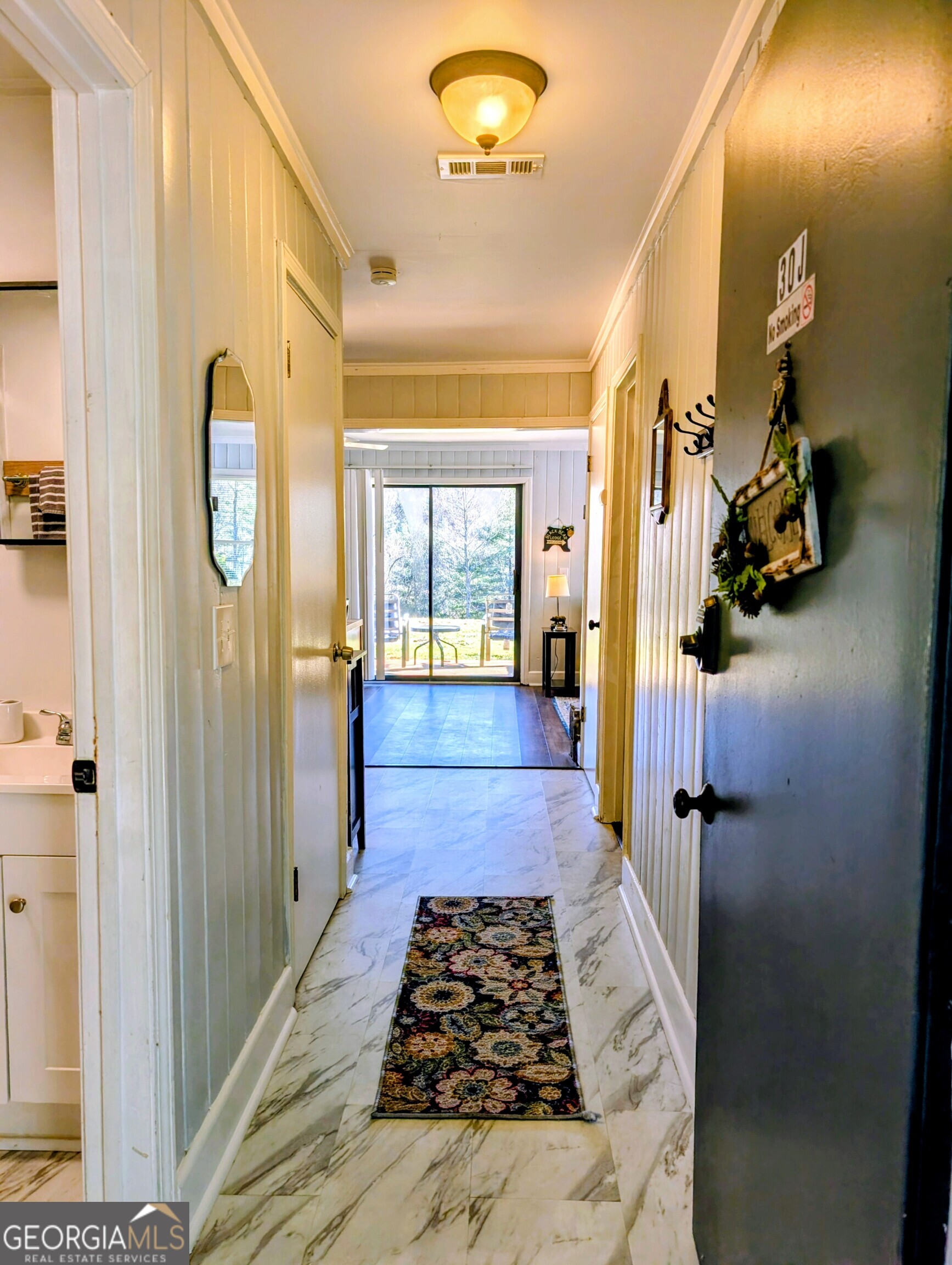 30 Spy Glass Circle Unit J Circle Dillard GA 30537