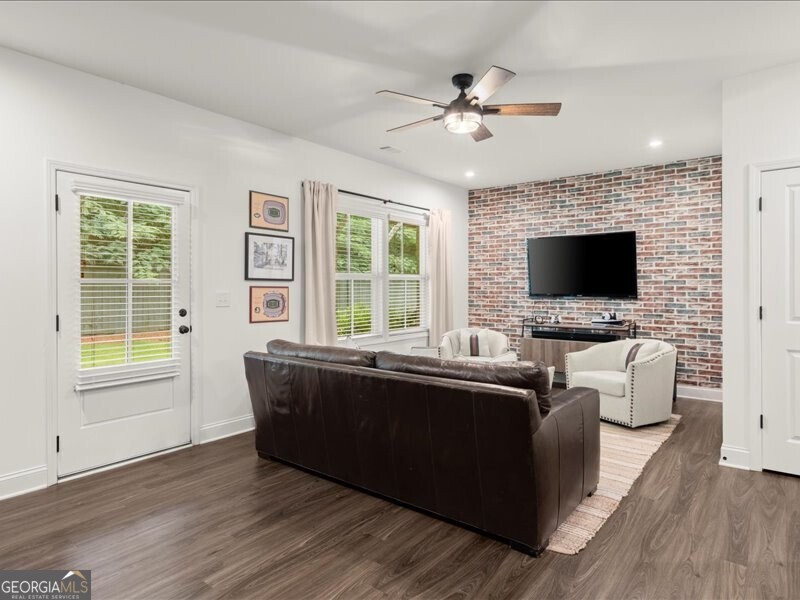 6136 Eves Way Norcross GA 30071