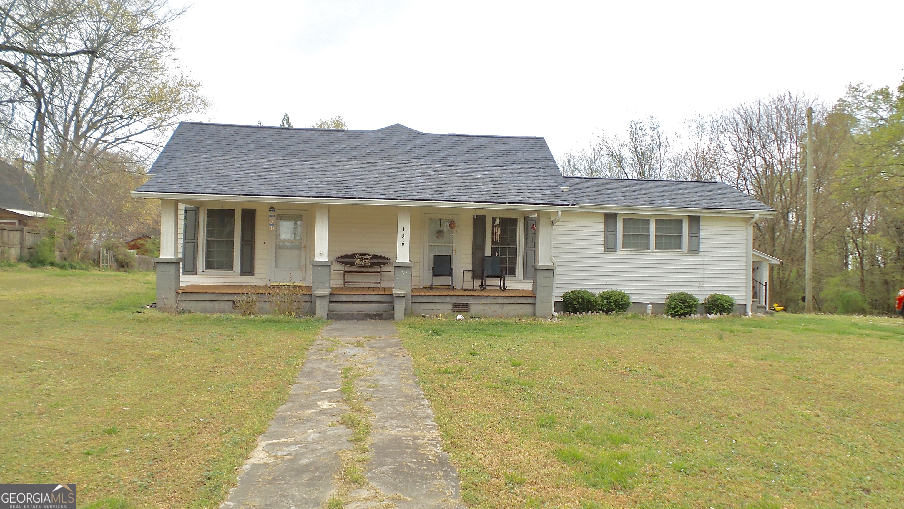 186 Railroad Avenue Lula GA 30554