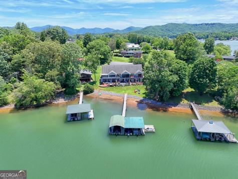 209 N Berrong Street Hiawassee GA 30546