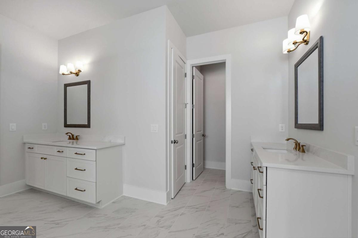 2015 Village Walk Milton GA 30004