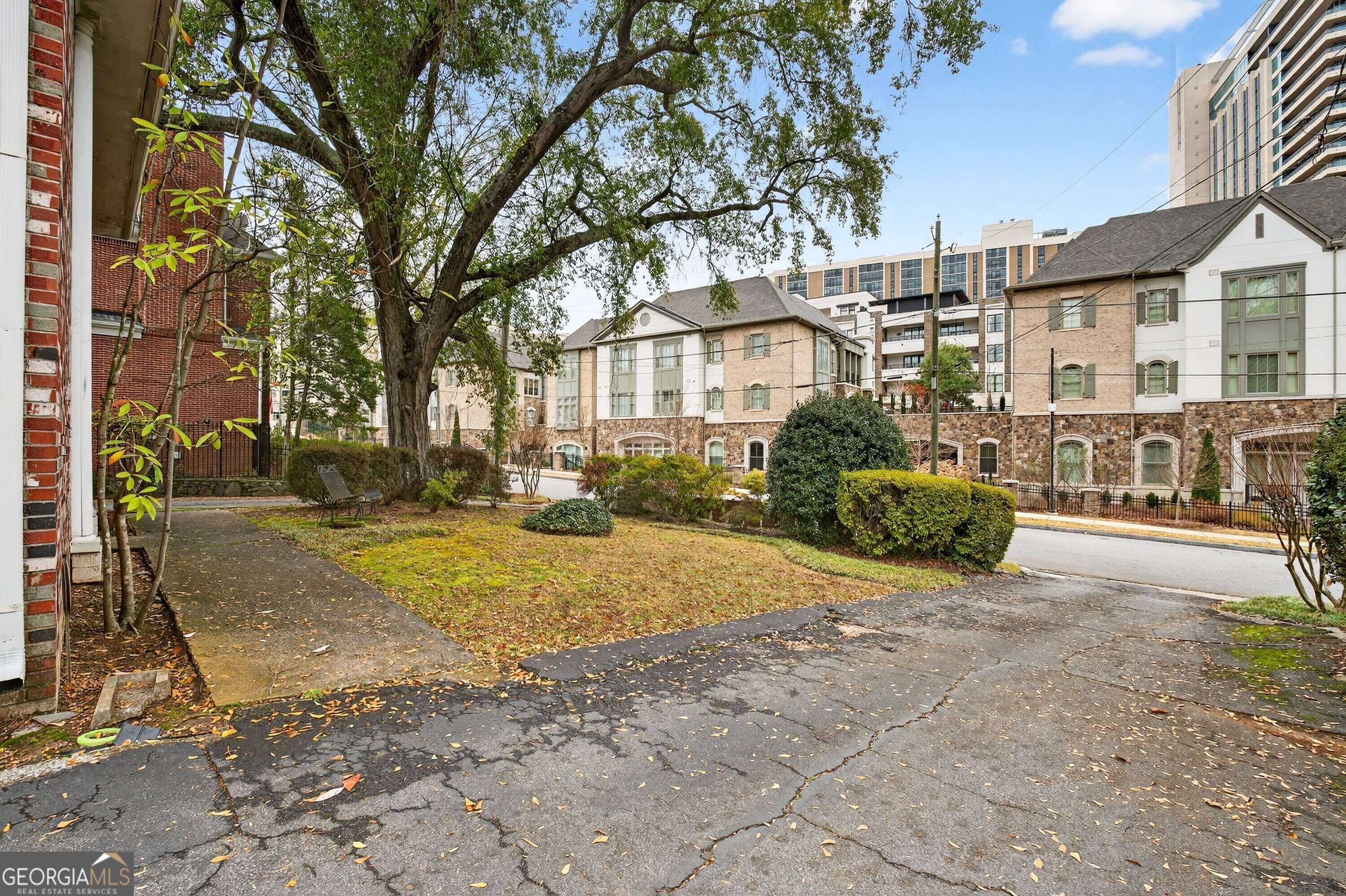 3668 Kingsboro Road NE Atlanta GA 30319