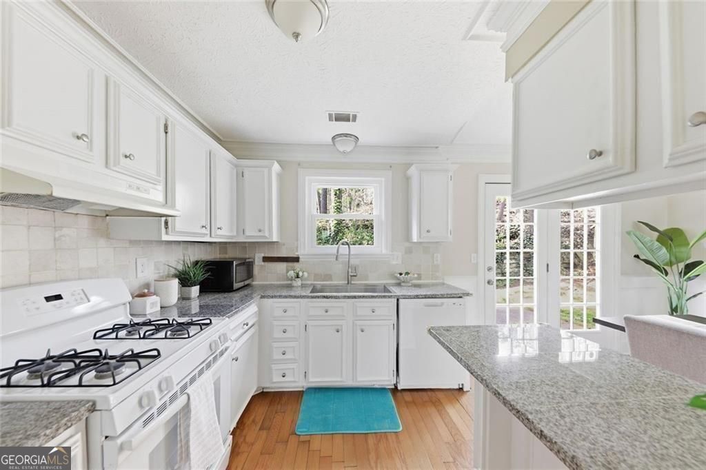 310 Knoll Ridge Court Alpharetta GA 30022